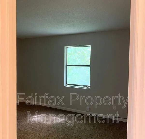 1427 Cherrycrest Dr — Photo 19