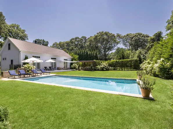 11 Woodvale St, Sag Harbor, NY 11963