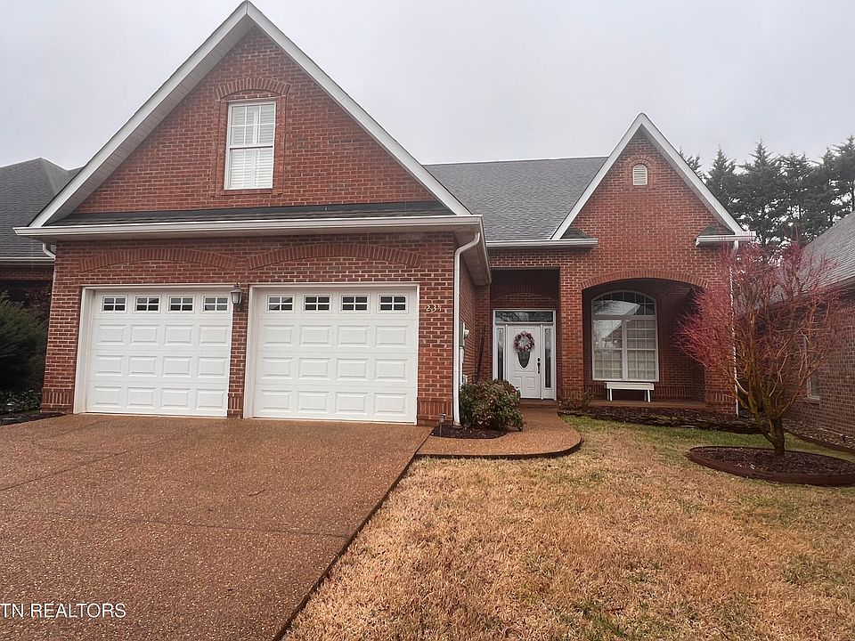 1st image of 231 Savannah Park Dr