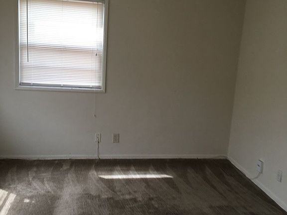 5th image of 4018 Illinois St