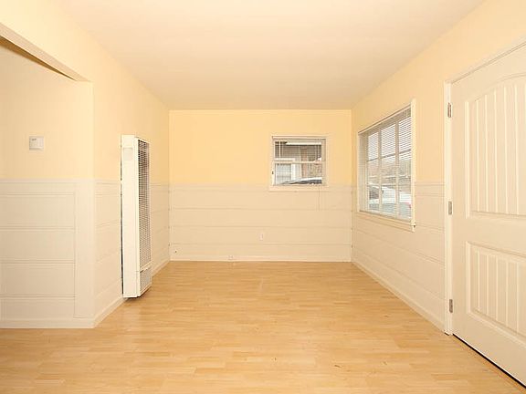 4th image of 22625 E Cliff Dr APT 3