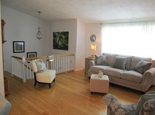 44 Maureen Dr, Smithfield, RI 02917