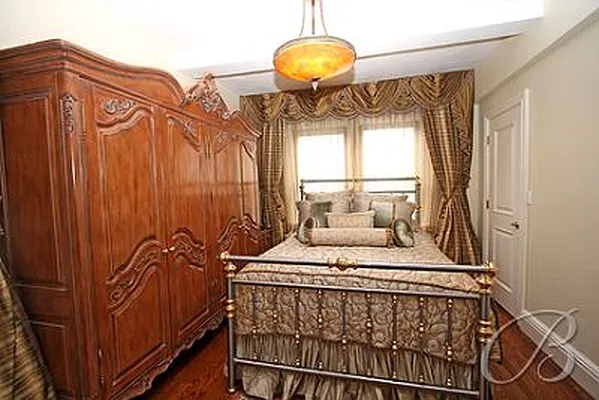 Sold by Bellmarc Realty | media 17