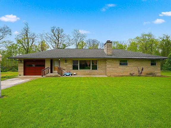 2nd image of 2113 Maples Rd