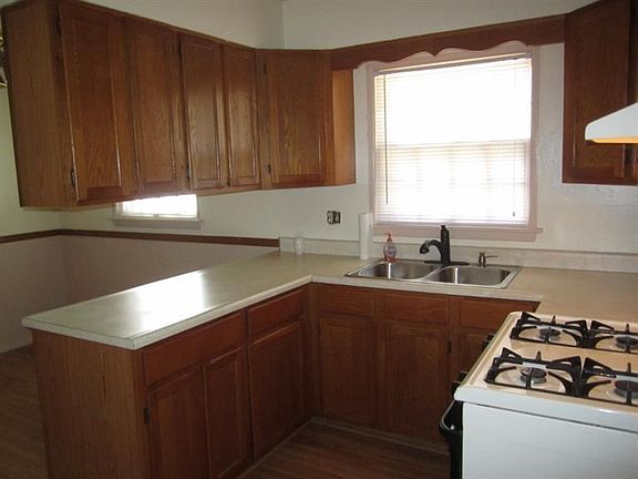 3rd image of 7337 Grand Ave