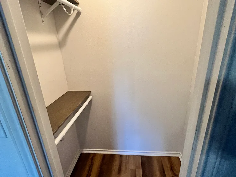 124 Oak River Dr — Photo 7