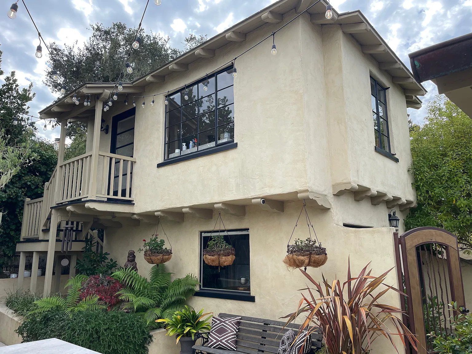 Studio, 440 sqft, $2,975 — Photo 1