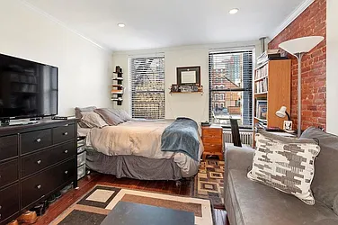 Rented by Christie's International Real Estate Group, LLC