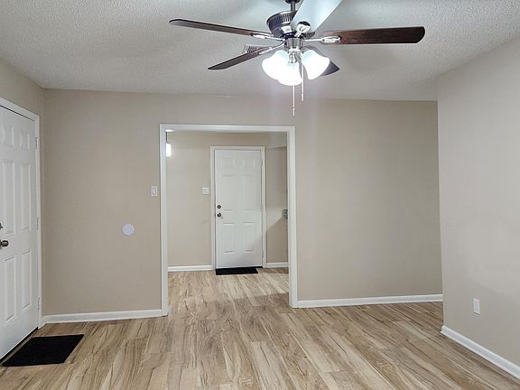 2nd image of 2811 Tatum St