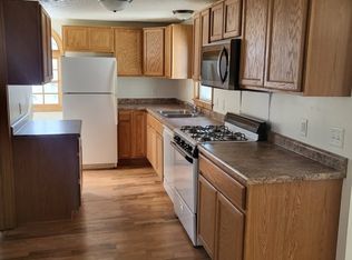 1027 E Main St, Mankato, MN 56001