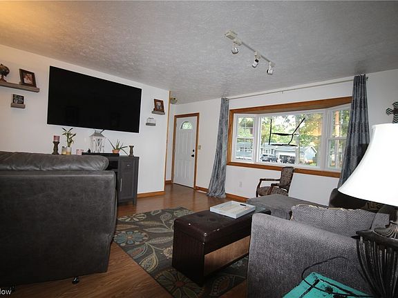 5th image of 3939 Ganyard Ave