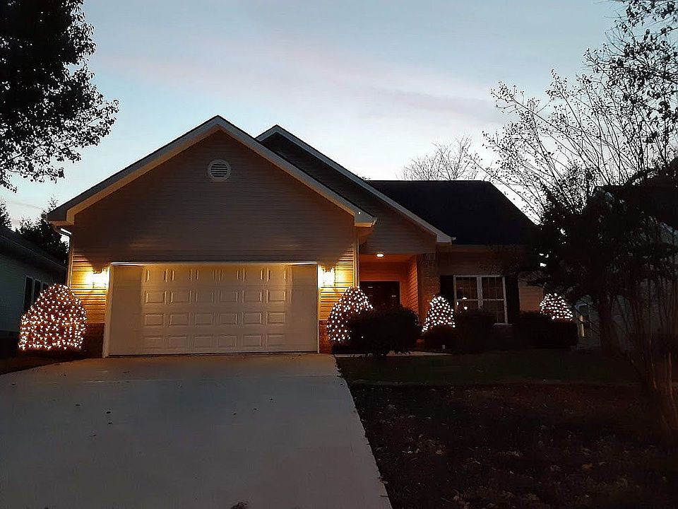 2nd image of 209 Toqua Greens Ln