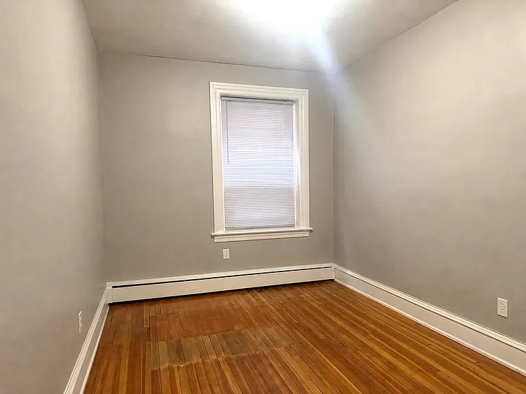 154 Hudson St #3 — Photo 10