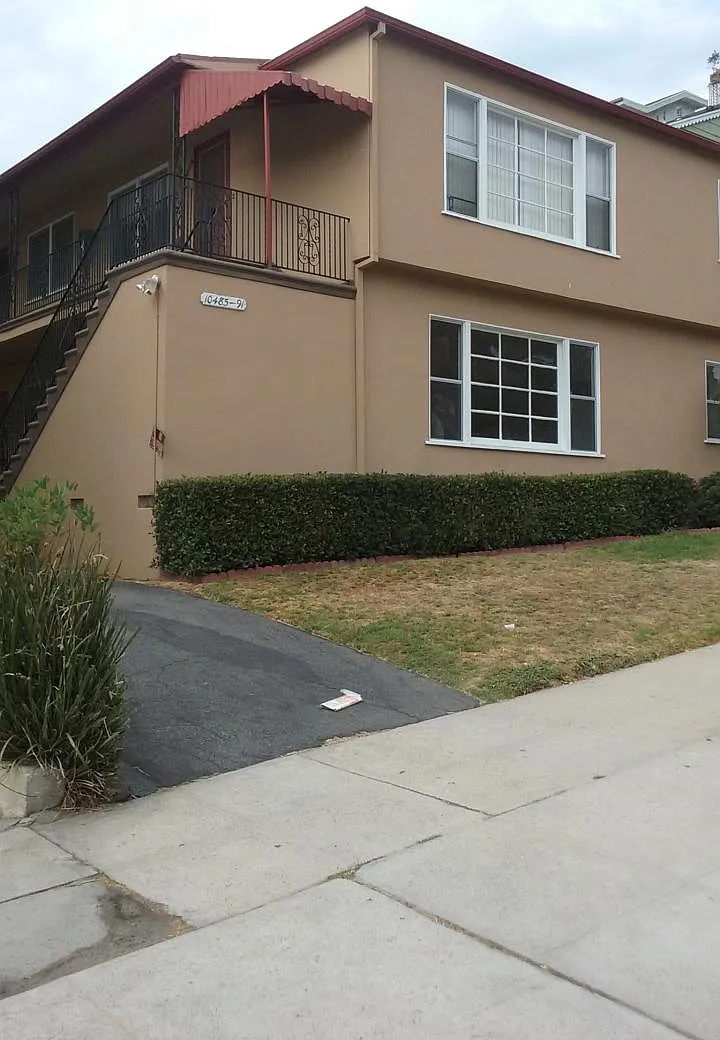 1 bed, 720 sqft, $2,400 — Photo 1