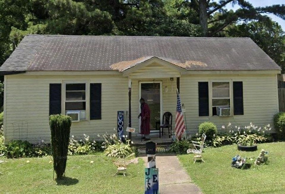 1st image of 640 W Thomas St