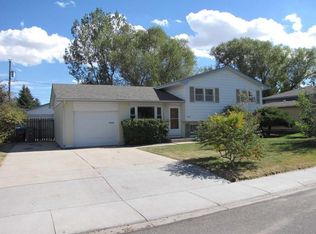 5017 Hoy Rd, Cheyenne, WY 82009