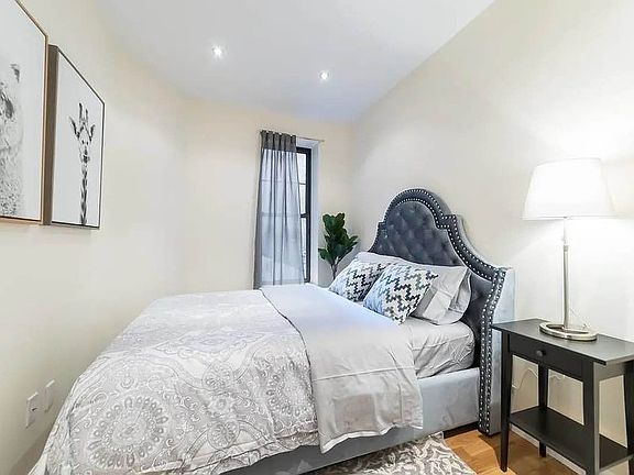 4th image of 940 Columbus Ave #3W