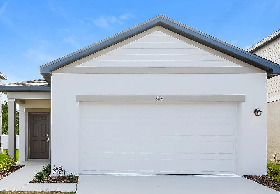 924 Kelly Fern Loop