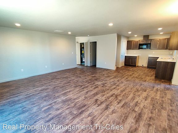 2nd image of 2512 E Helena St Unit A
