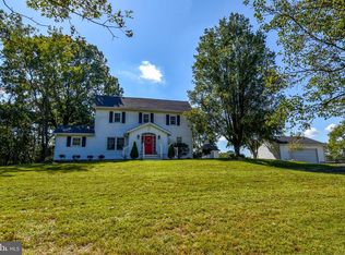 41557 Burnt Mill Dr, Hollywood, MD 20636