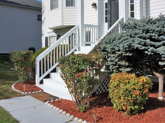 2nd image of 345 Montgomery Cir