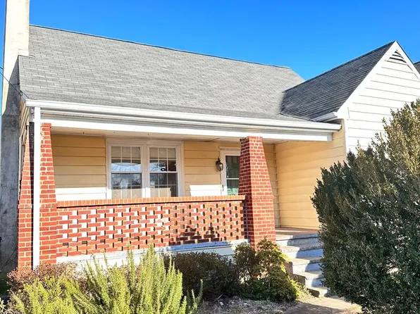 122 Summit St, Charlottesville, VA 22903