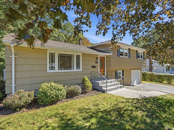 3rd image of 71 Woodside Rd