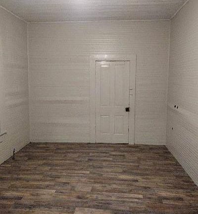 3rd image of 509 Huron Ave