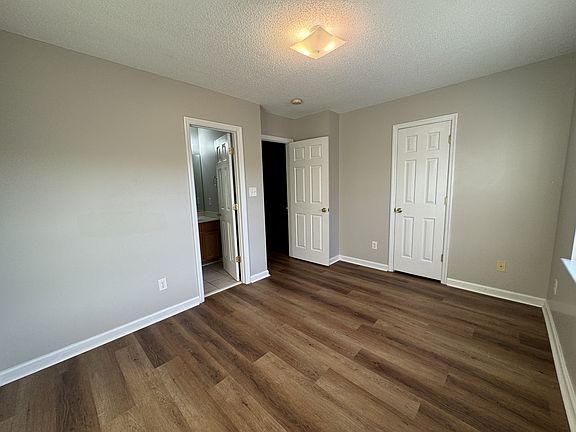 5th image of 364 Hunting Green Dr #1