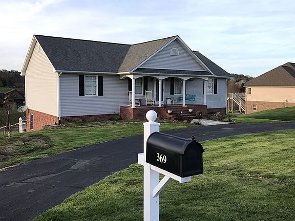 3rd image of 369 Stonebrook Dr