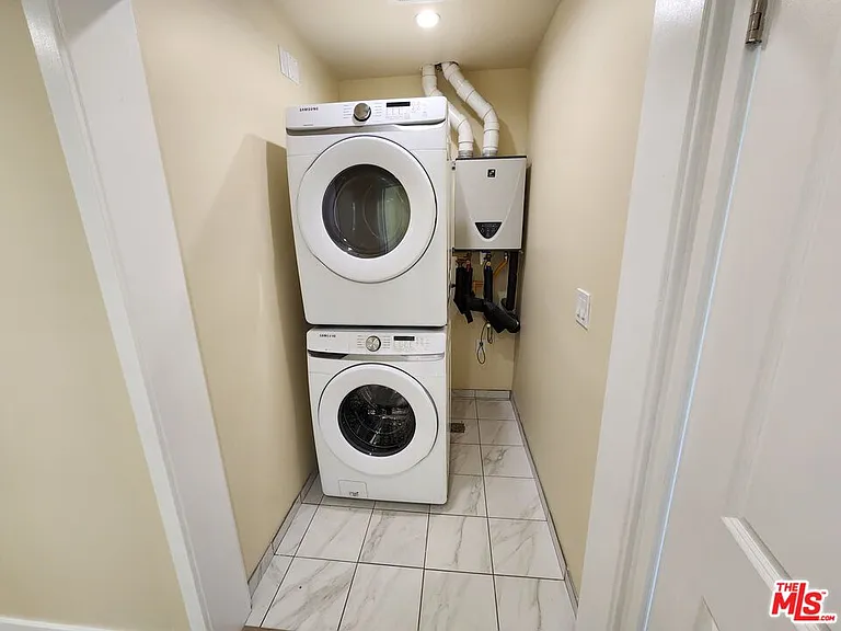 2726 S Cochran Ave #101 — Photo 15