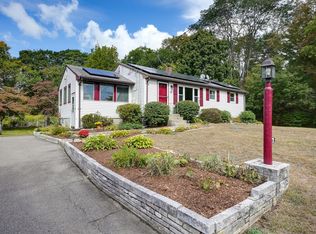 82 Wedgewood Dr, Holliston, MA 01746