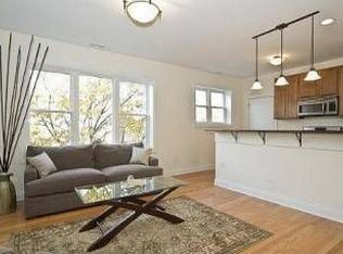1546 W Sherwin Ave APT 3S, Chicago, IL