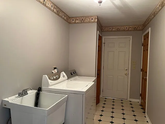 16501 Nottingham Ct — Photo 13