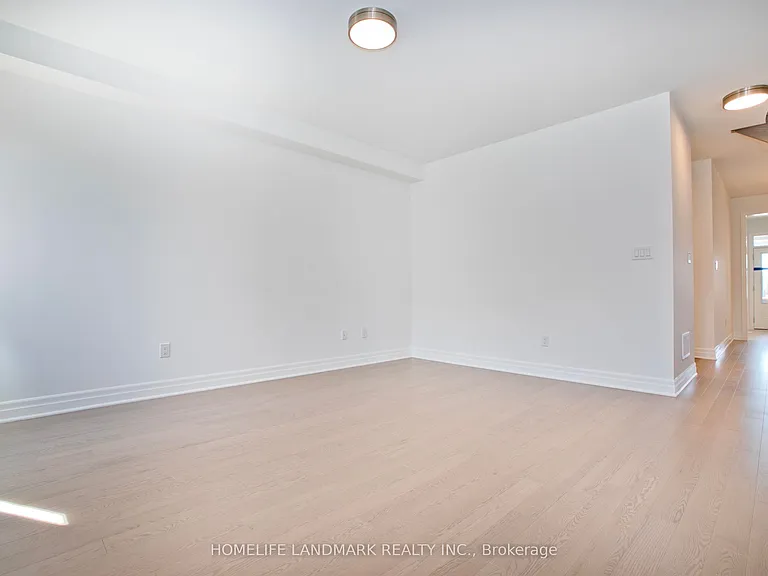49 Brock Meadow Cres — Photo 8