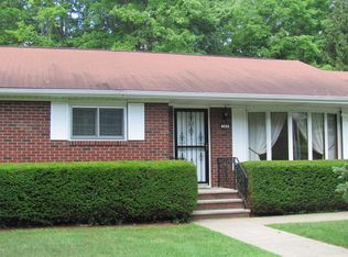 203 Circle Dr, Roaring Brook Township, PA 18444