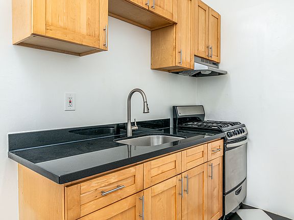2nd image of 605 Jones St APT 48