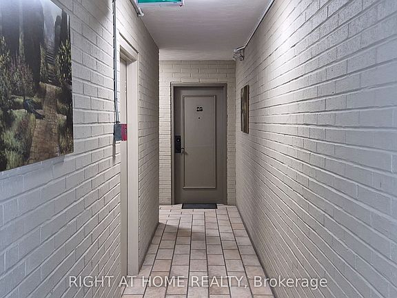 4th image of 2373 King St E #26