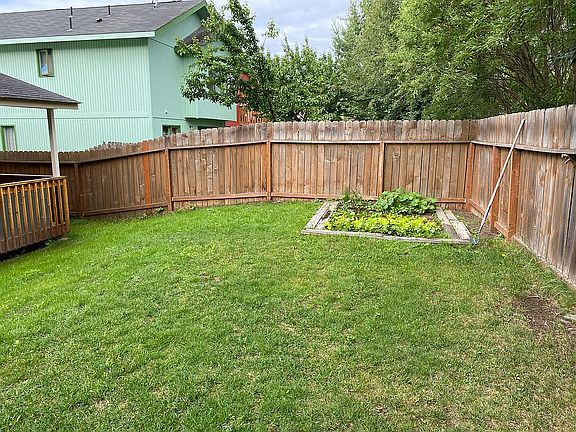 4th image of 3865 Galactica Dr