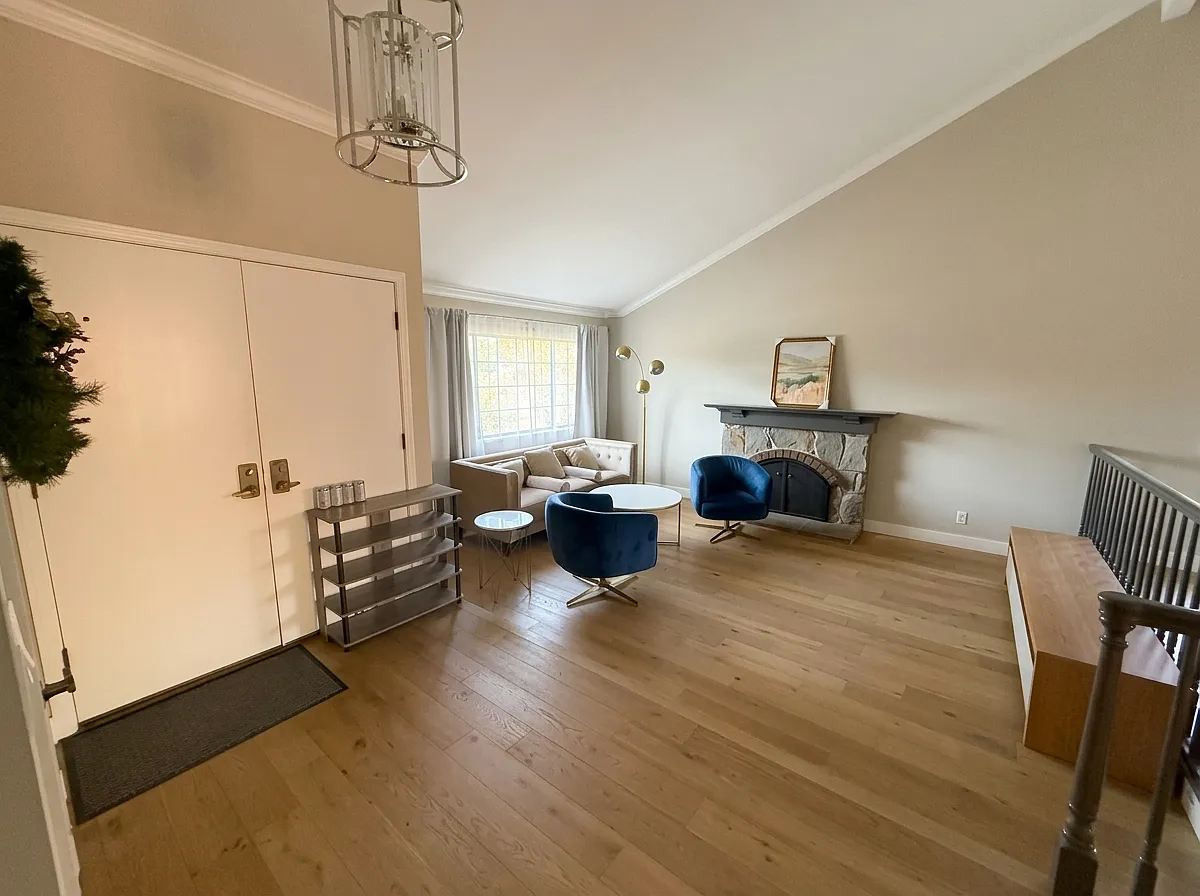 3 bed, 1620 sqft, $6,000 — Photo 2