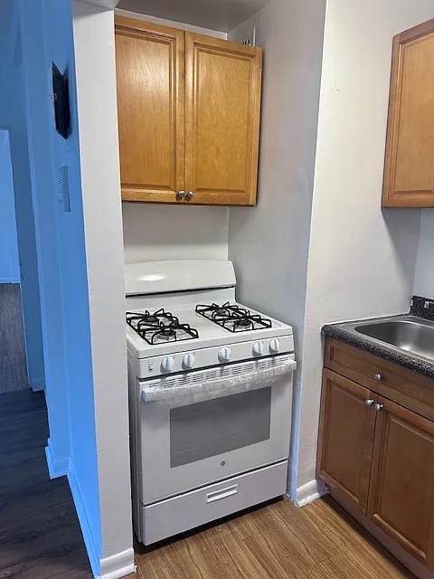 1 bed, $2,095 — Photo 4