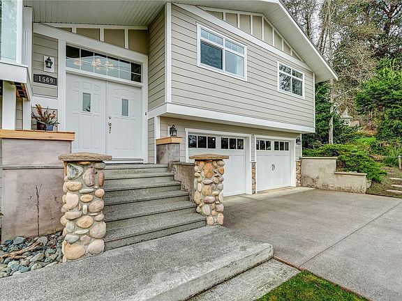 3rd image of 1569 Murdoch Rd