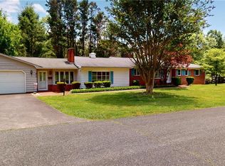 1816 Gwyn St, Mount Airy, NC 27030