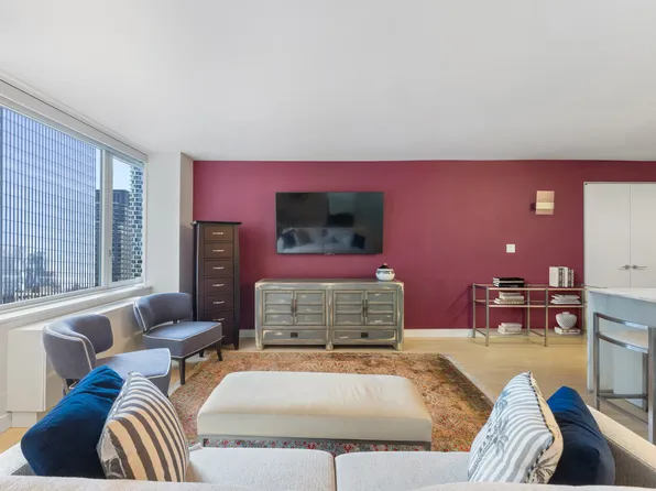 322 West 57th Street image 1 of 6