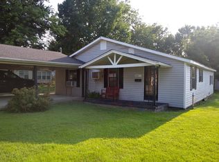 405 N Main St, Wagoner, OK 74467