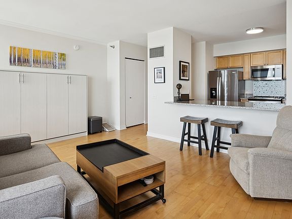 3rd image of 512 N McClurg Ct APT 5803