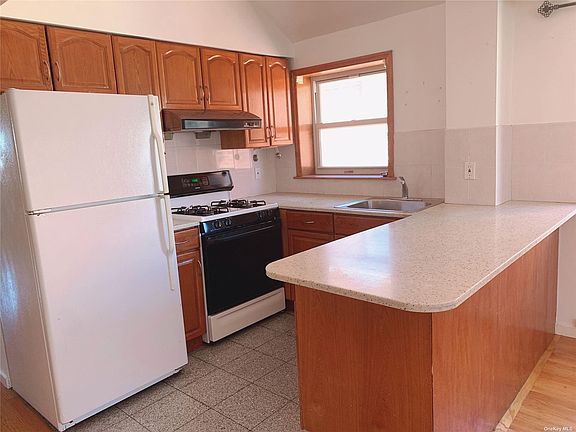 5th image of 2218 123rd St Floor 2