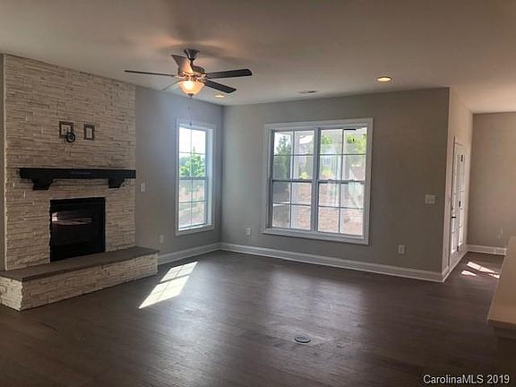 3rd image of 213 Conservancy Dr #4