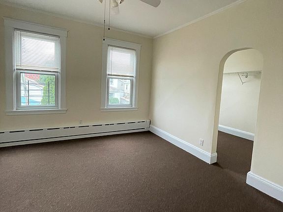 3rd image of 25 Vernon Pl Floor 1