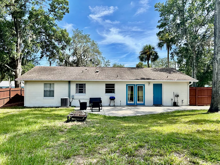 8601 W Longfellow St — Photo 10